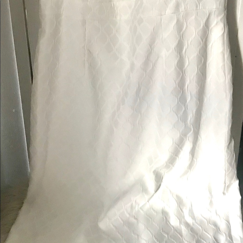 CREAM SHIFT DRESS - Picture 7 of 7